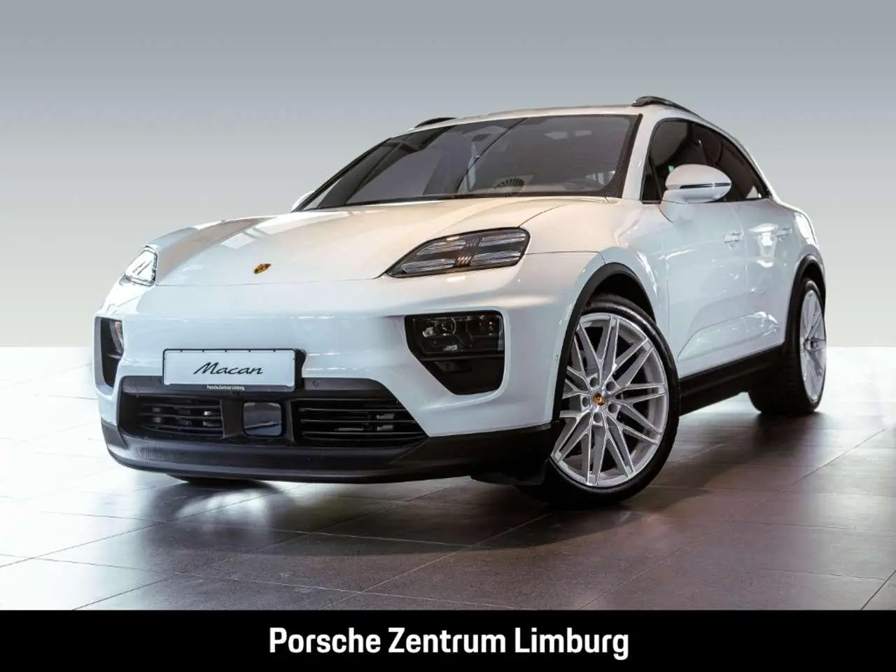 Photo 1 : Porsche Macan 2024 Electric