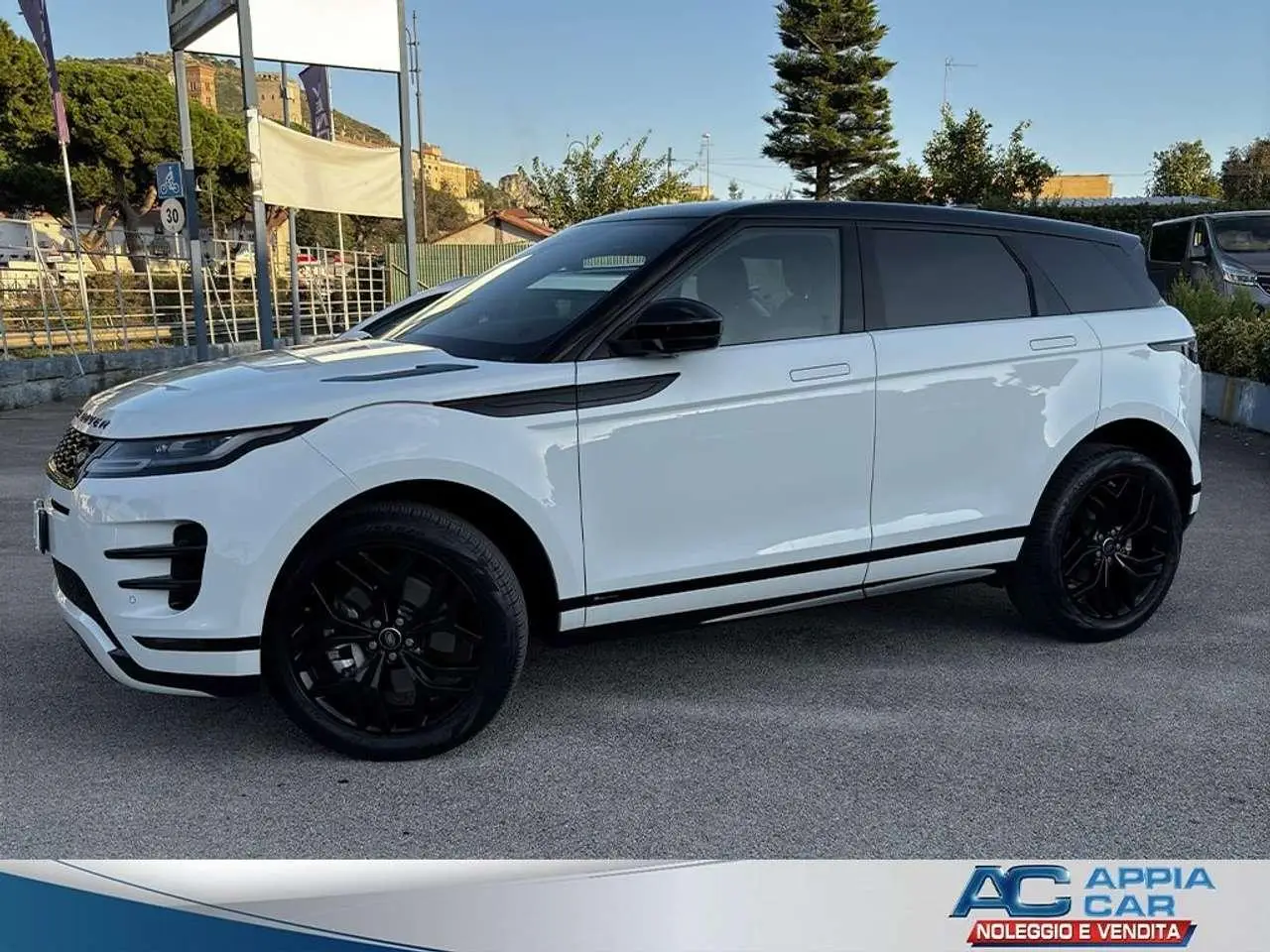 Photo 1 : Land Rover Range Rover Evoque 2019 Hybrid