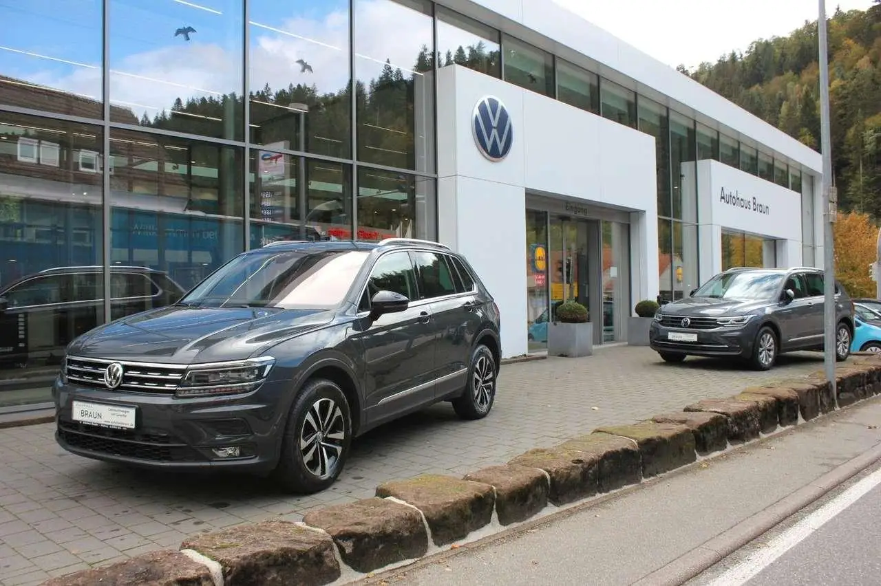 Photo 1 : Volkswagen Tiguan 2020 Petrol