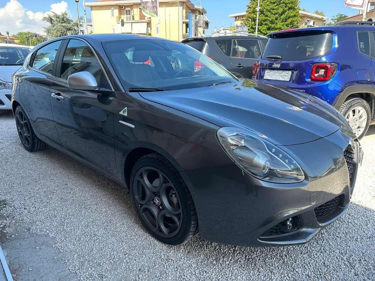 Photo 1 : Alfa Romeo Giulietta 2015 Diesel