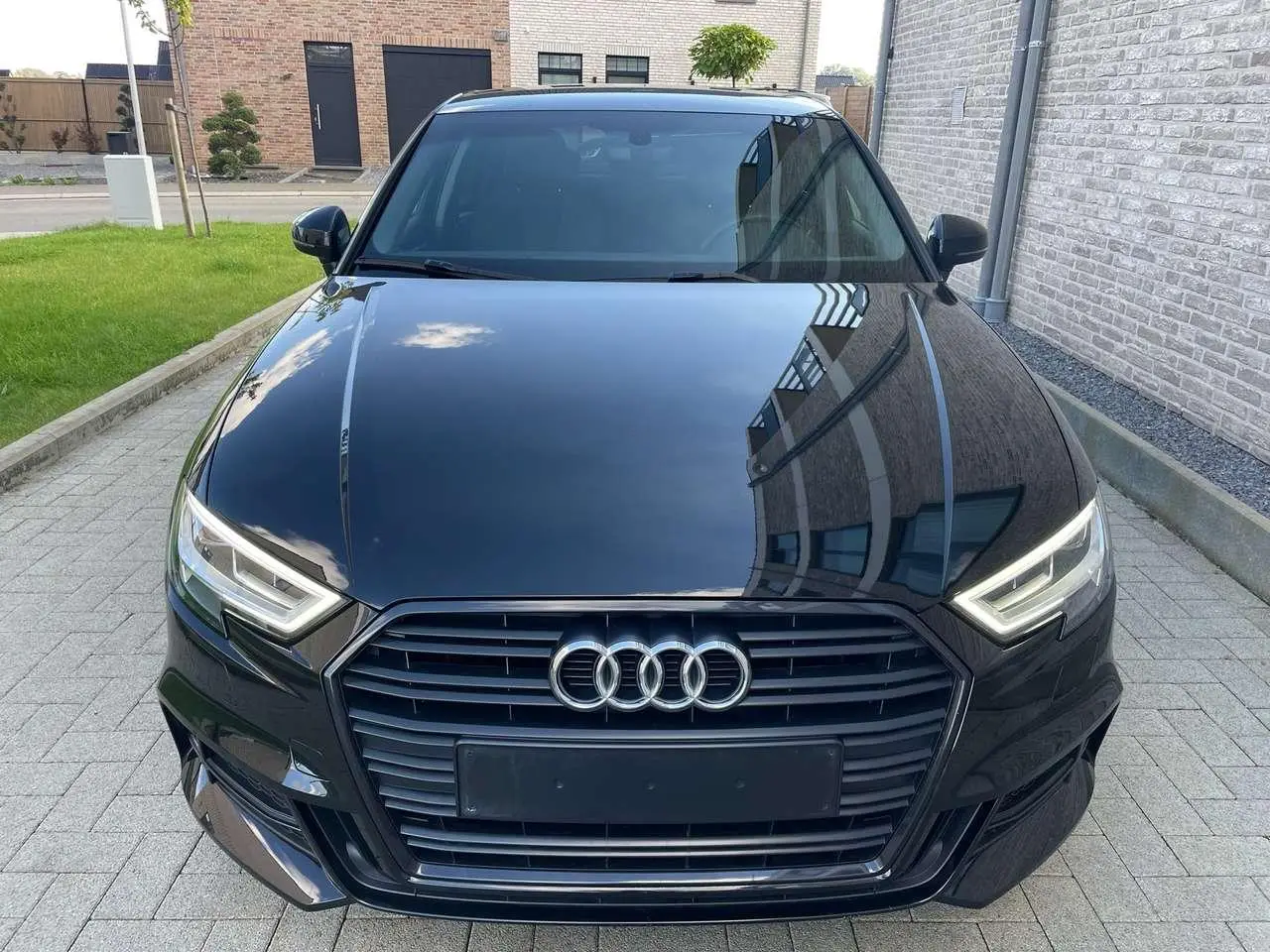 Photo 1 : Audi A3 2018 Petrol