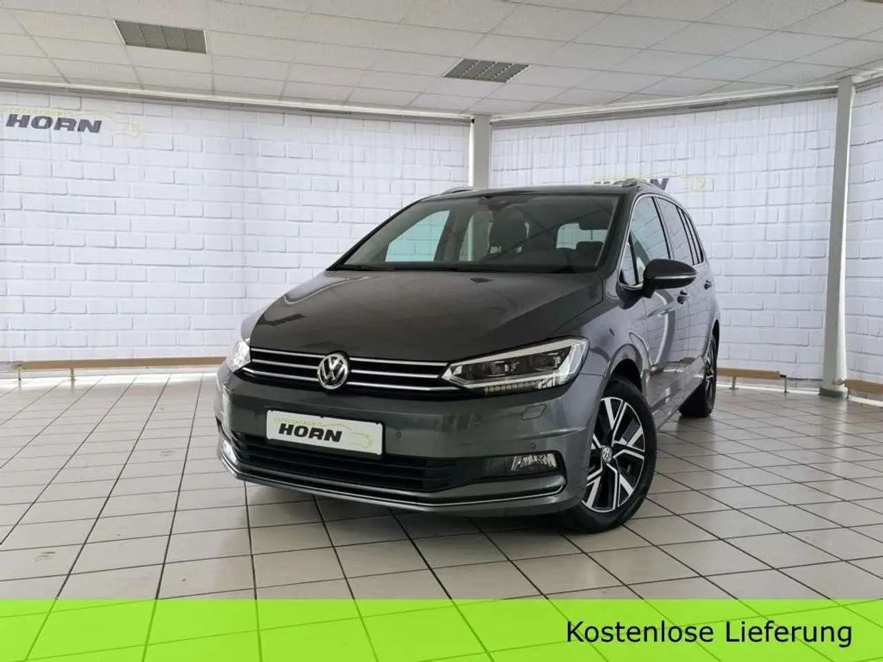 Photo 1 : Volkswagen Touran 2020 Petrol