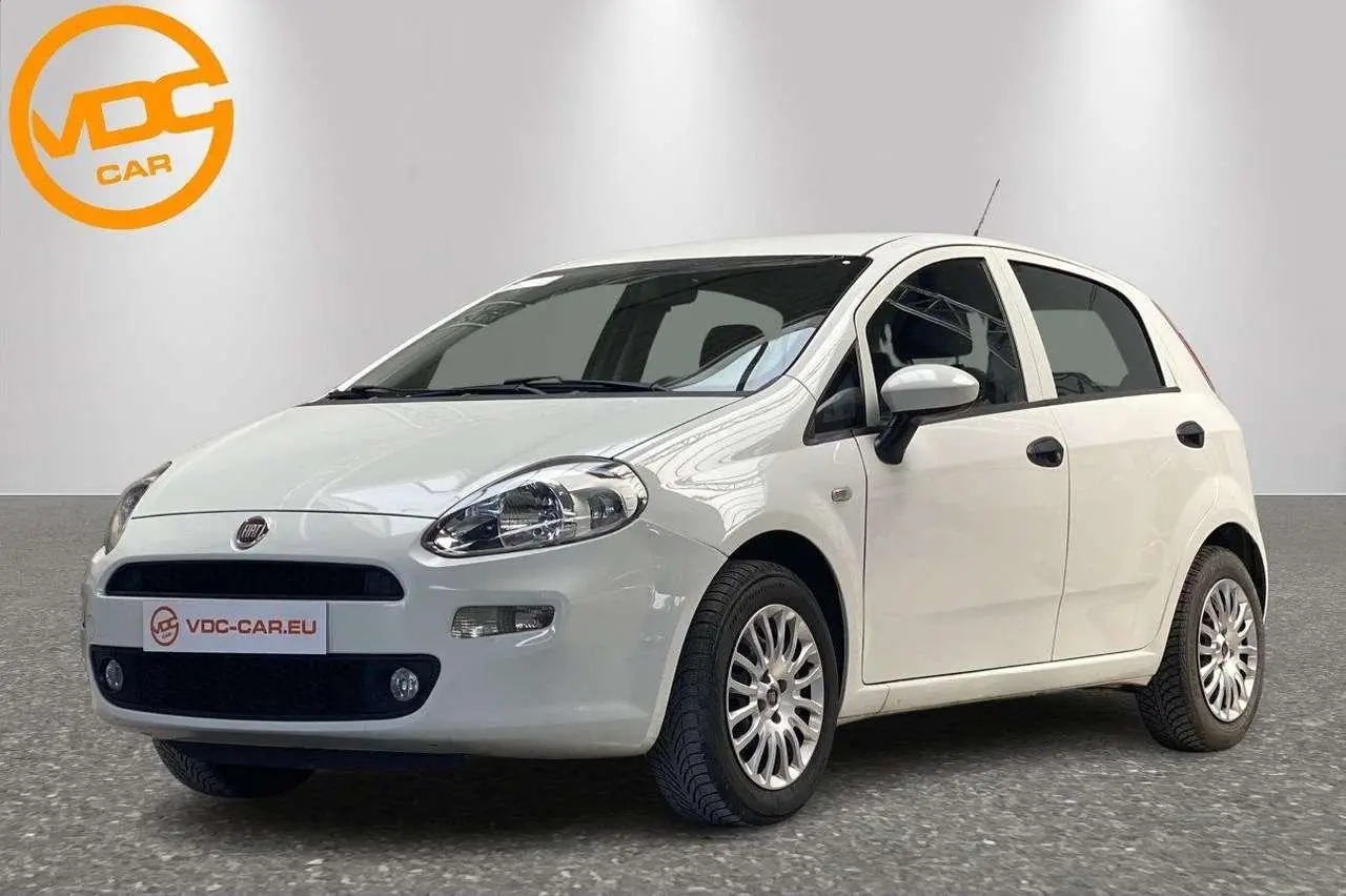 Photo 1 : Fiat Punto 2016 Essence