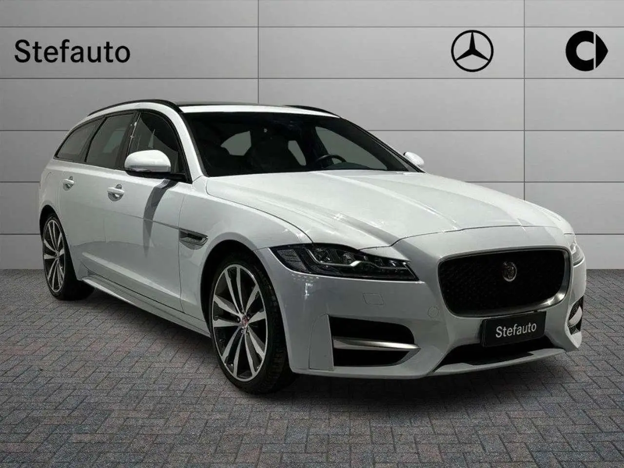 Photo 1 : Jaguar Xf 2018 Diesel