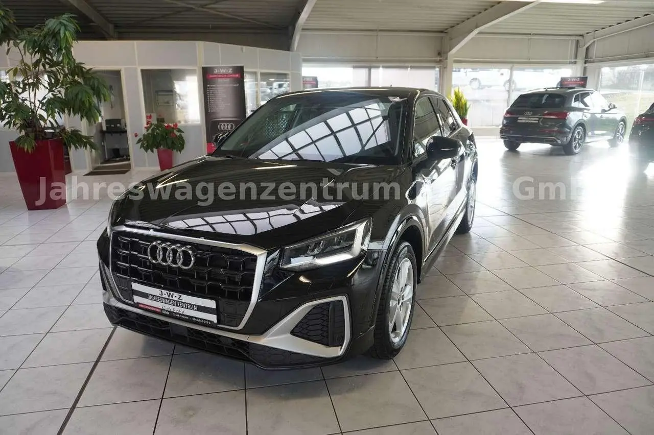 Photo 1 : Audi Q2 2023 Essence