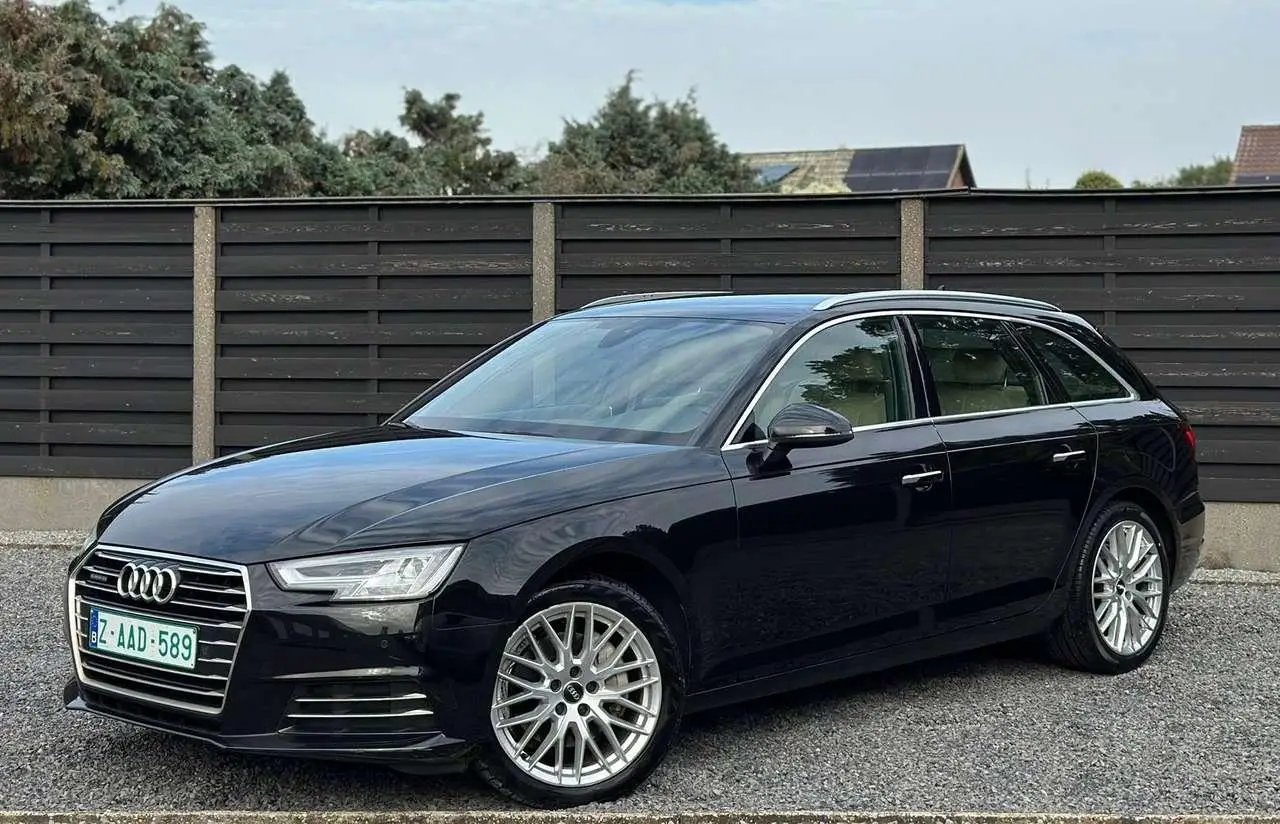 Photo 1 : Audi A4 2018 Diesel