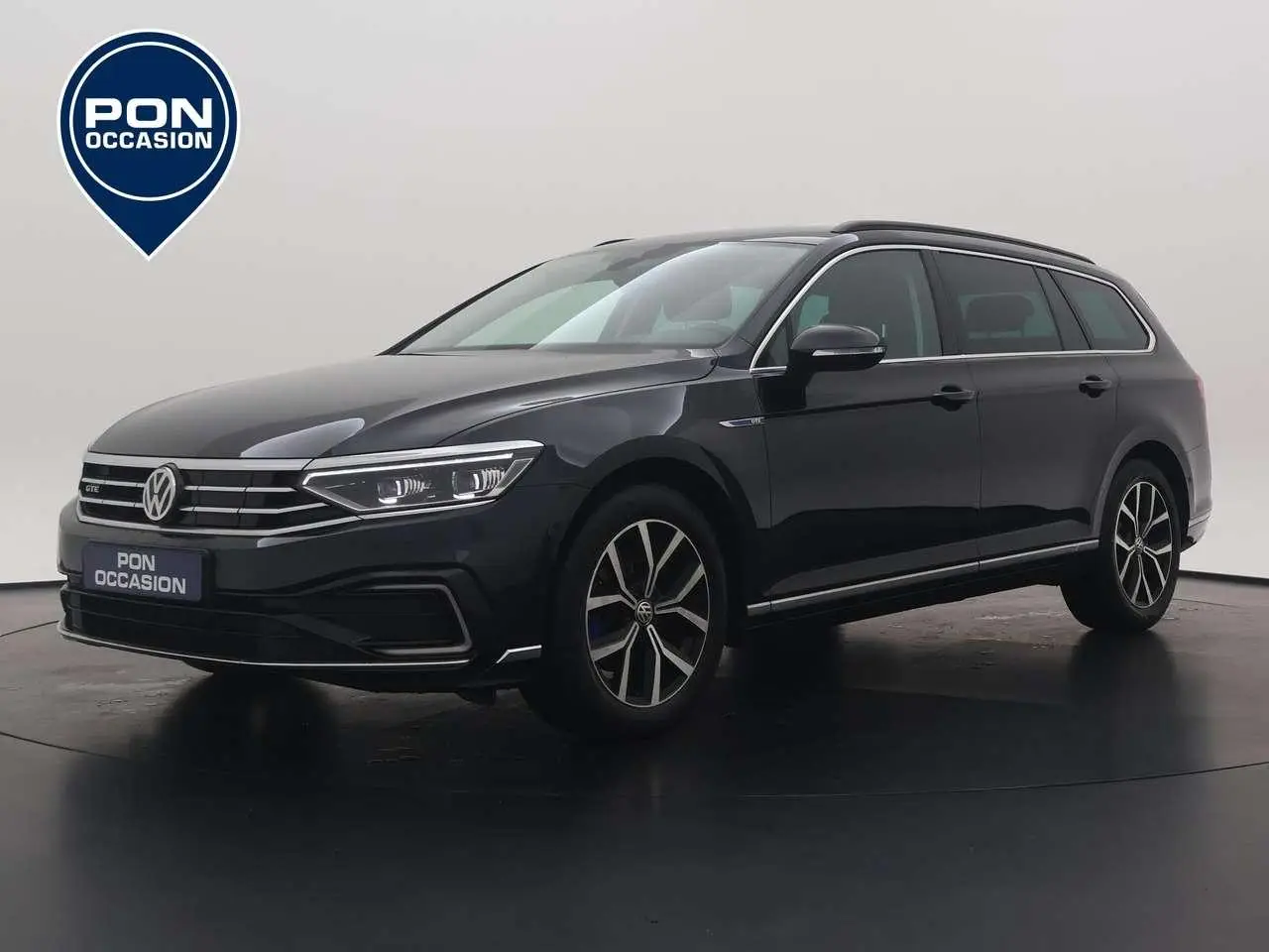 Photo 1 : Volkswagen Passat 2020 Hybrid