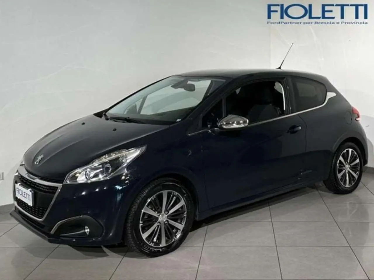 Photo 1 : Peugeot 208 2016 Essence