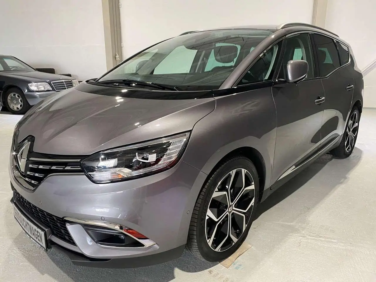 Photo 1 : Renault Grand Scenic 2021 Petrol