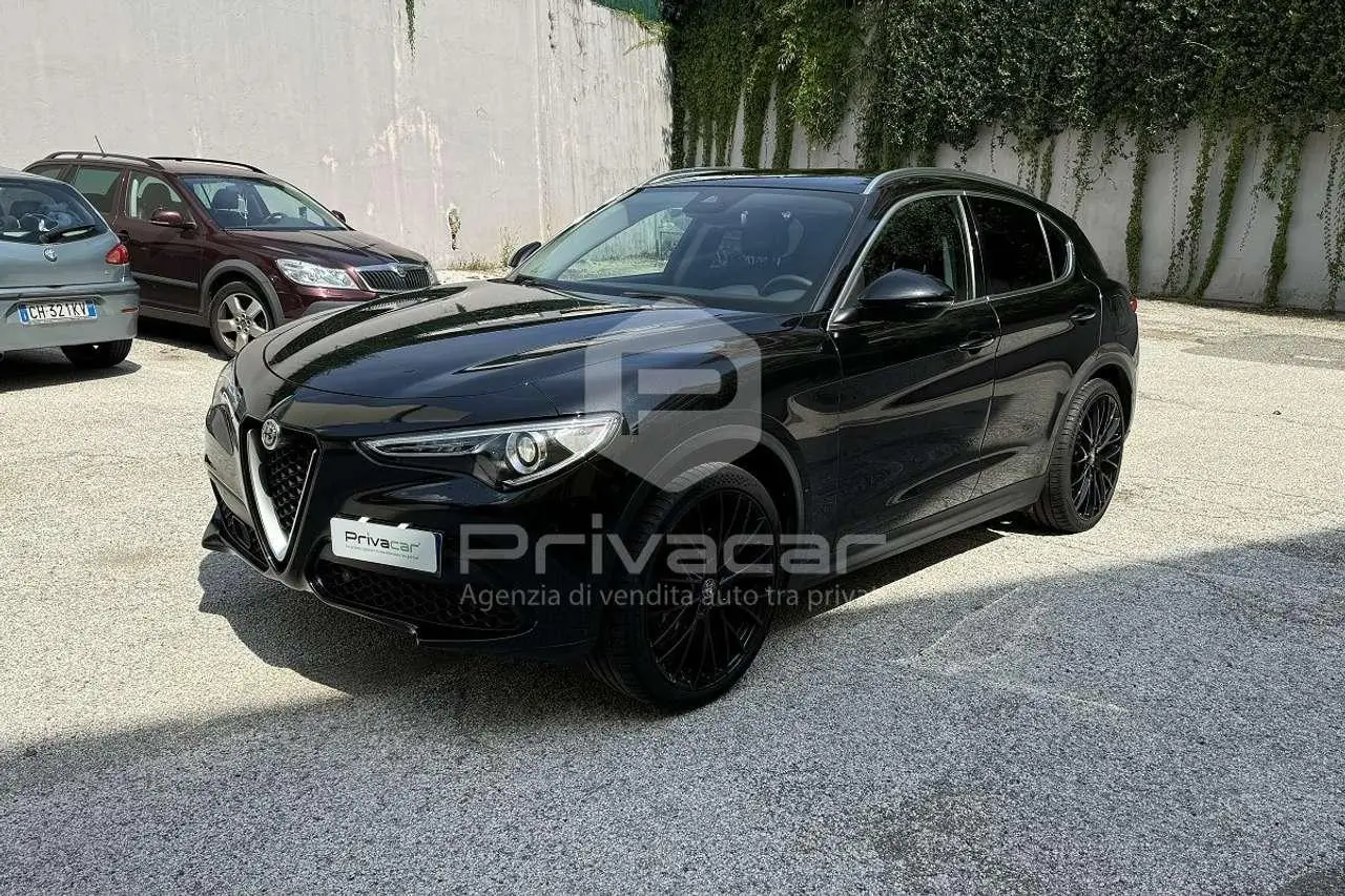 Photo 1 : Alfa Romeo Stelvio 2021 Petrol