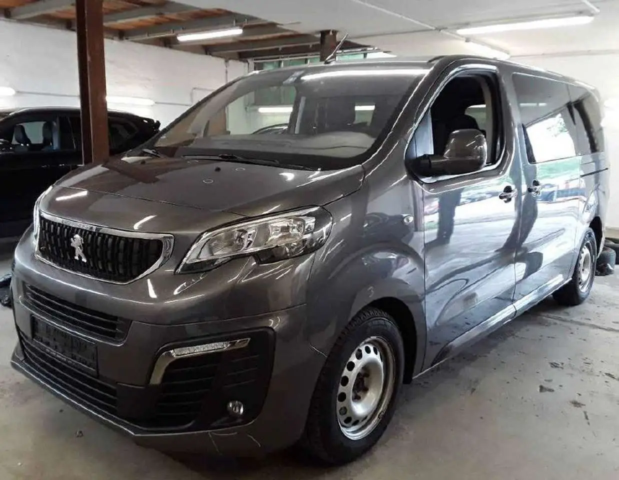 Photo 1 : Peugeot Traveller 2018 Diesel