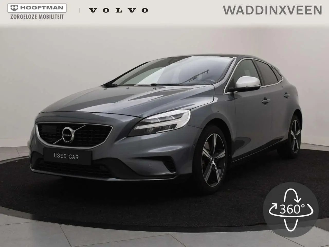 Photo 1 : Volvo V40 2018 Essence