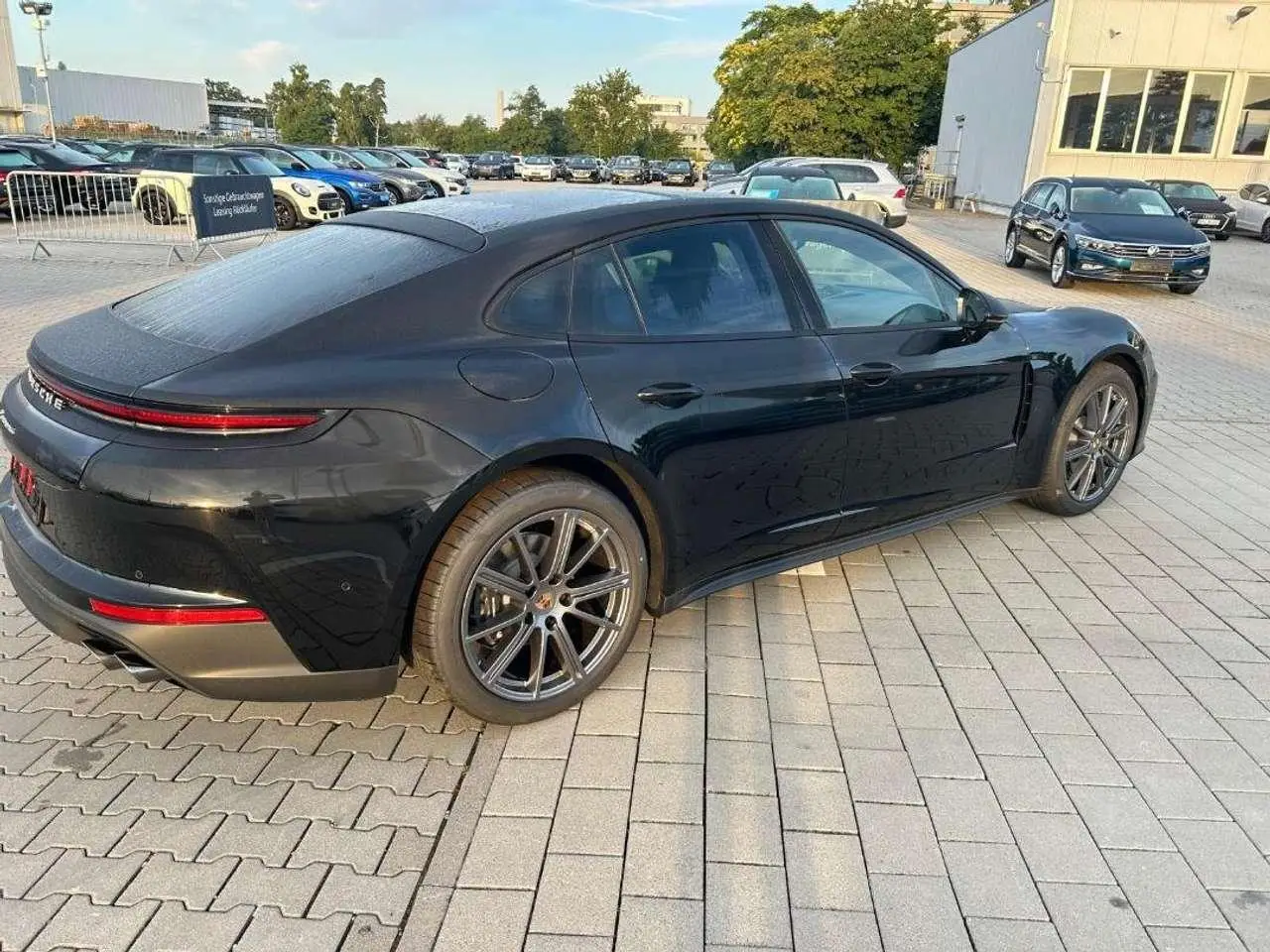 Photo 1 : Porsche Panamera 2024 Essence