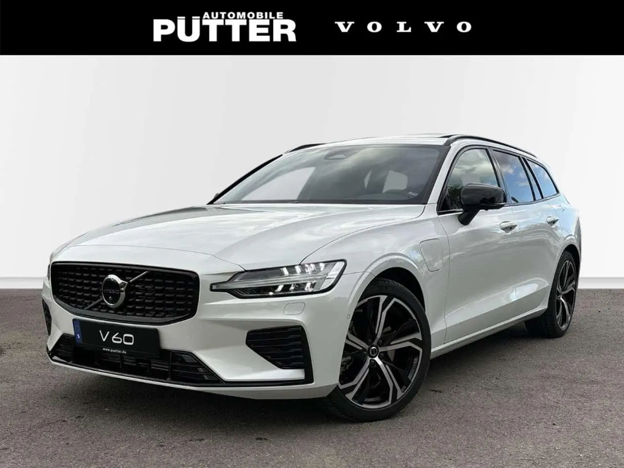 Photo 1 : Volvo V60 2024 Hybride