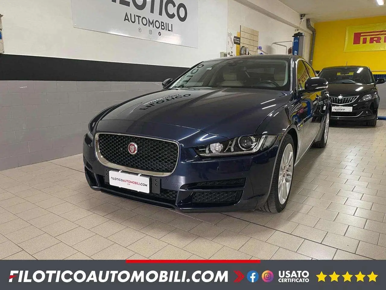 Photo 1 : Jaguar Xe 2017 Diesel