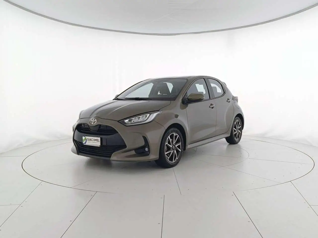 Photo 1 : Toyota Yaris 2022 Petrol