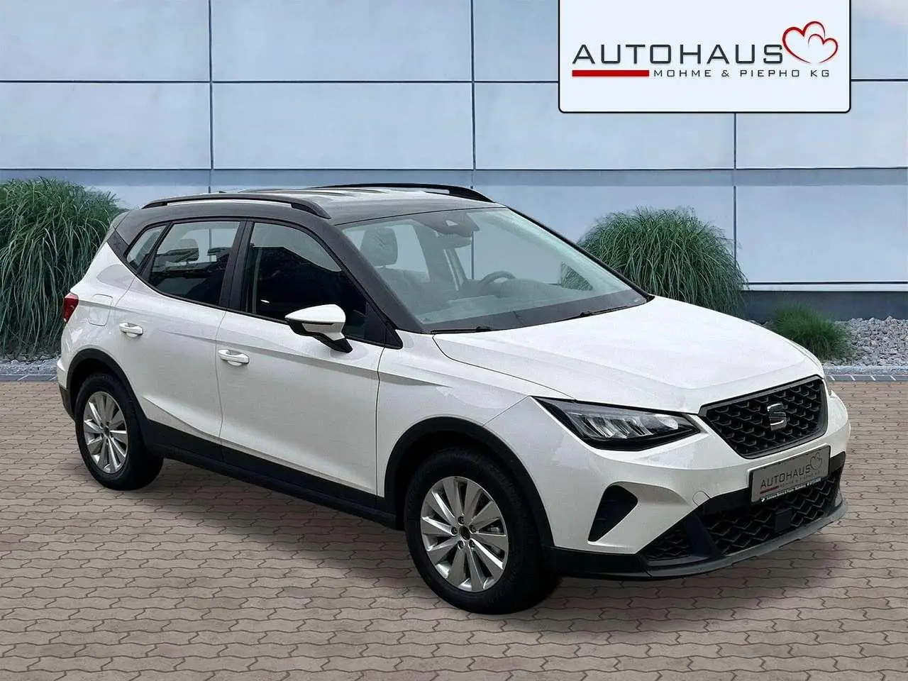 Photo 1 : Seat Arona 2023 Petrol