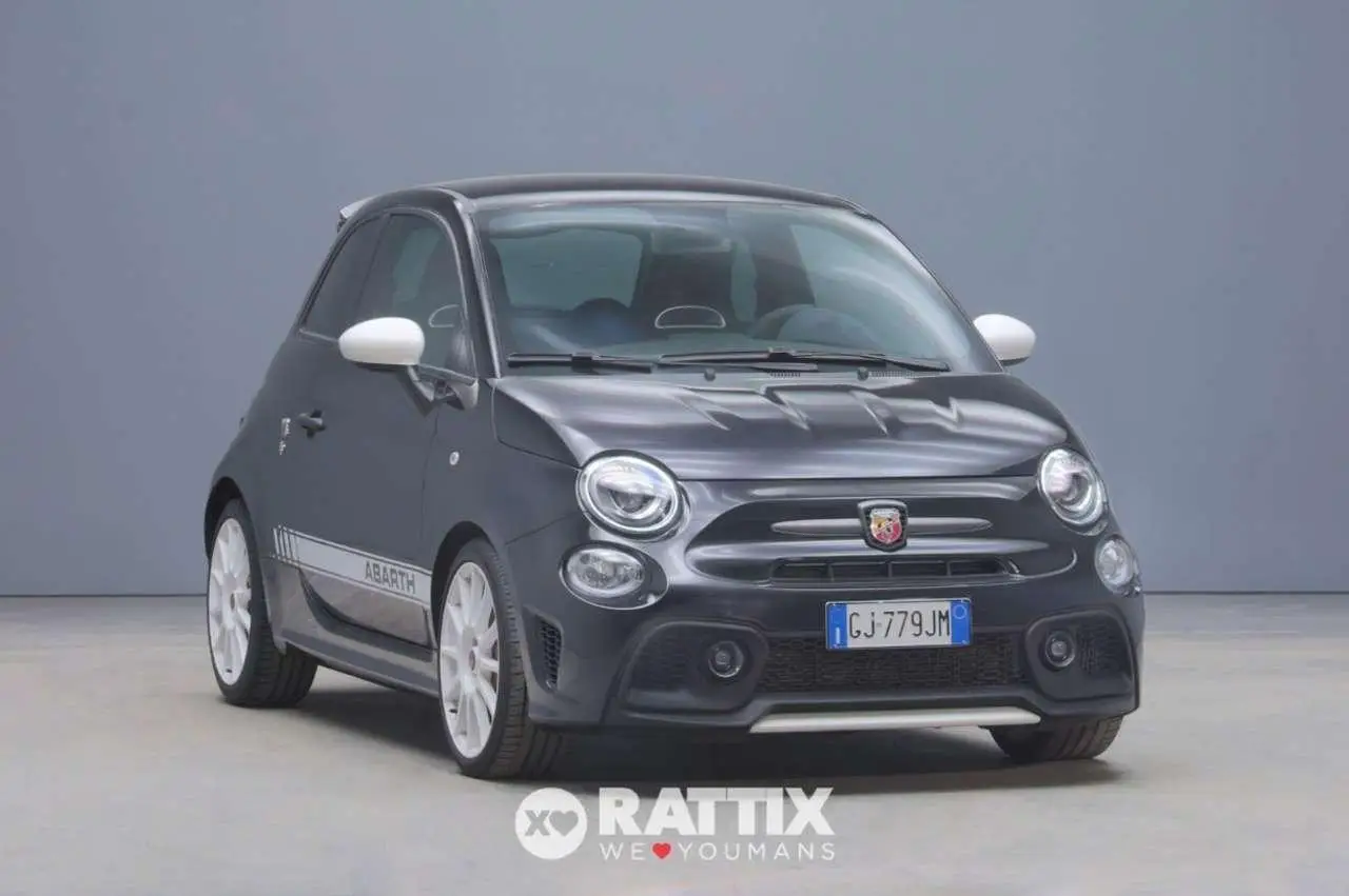 Photo 1 : Abarth 695 2022 Petrol