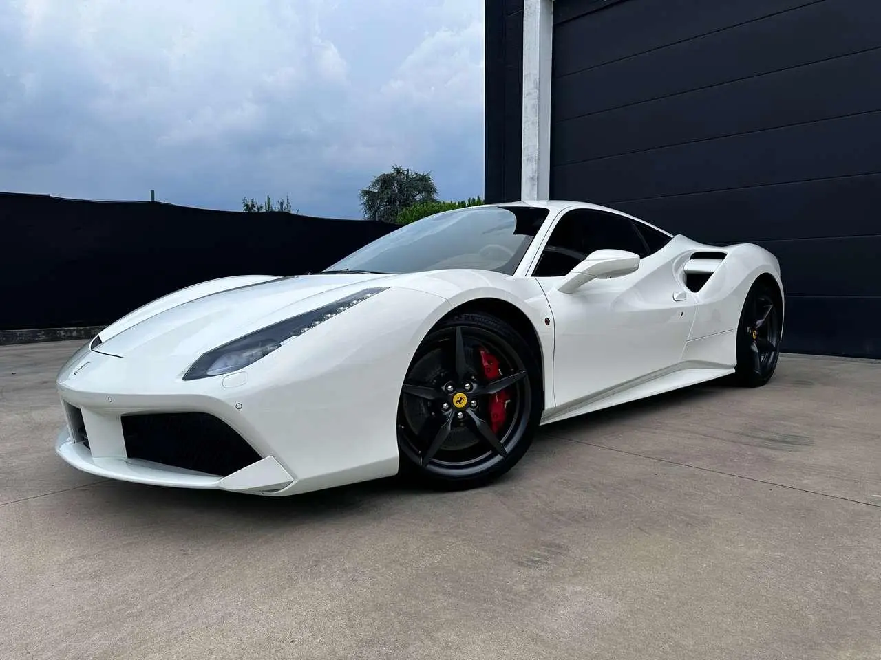 Photo 1 : Ferrari 488 2015 Essence