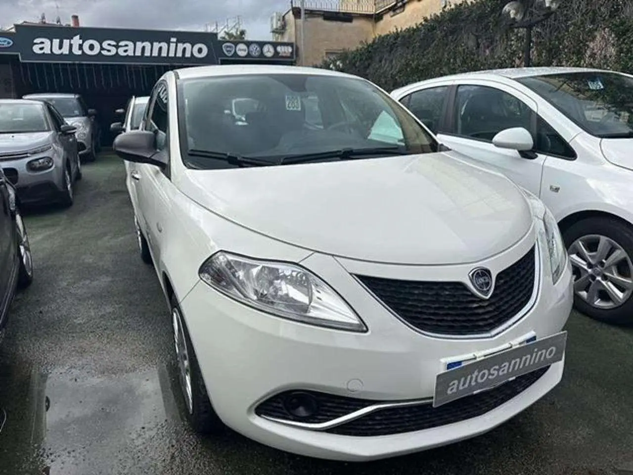 Photo 1 : Lancia Ypsilon 2017 Essence