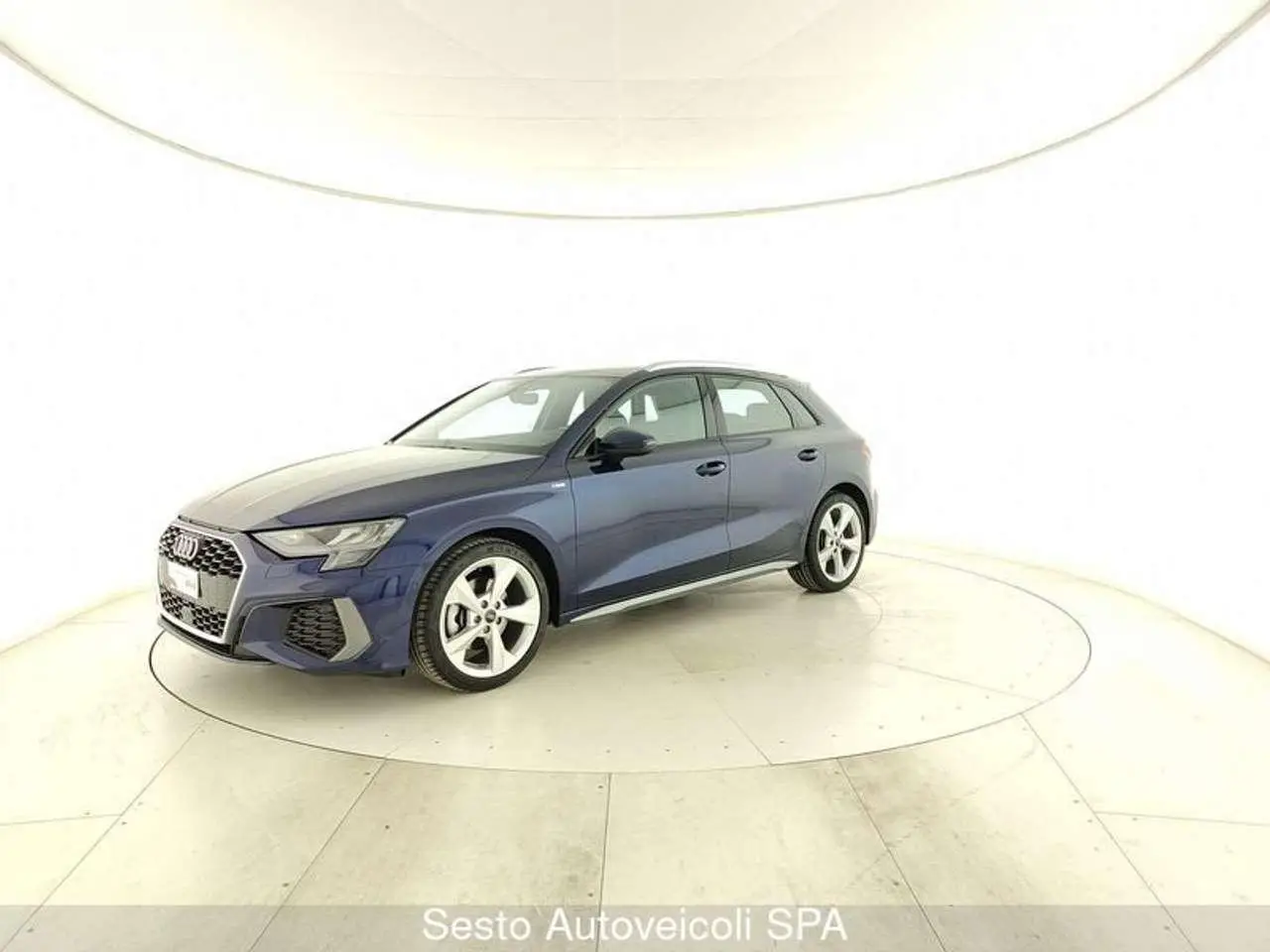 Photo 1 : Audi A3 2023 Petrol