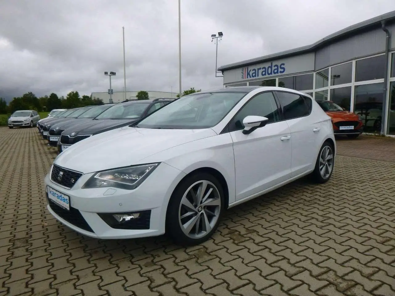 Photo 1 : Seat Leon 2016 Petrol