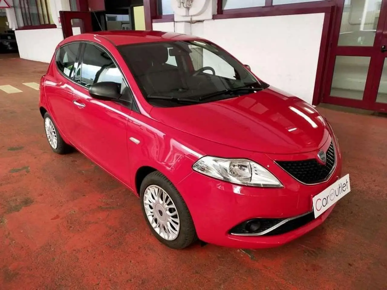 Photo 1 : Lancia Ypsilon 2017 Petrol