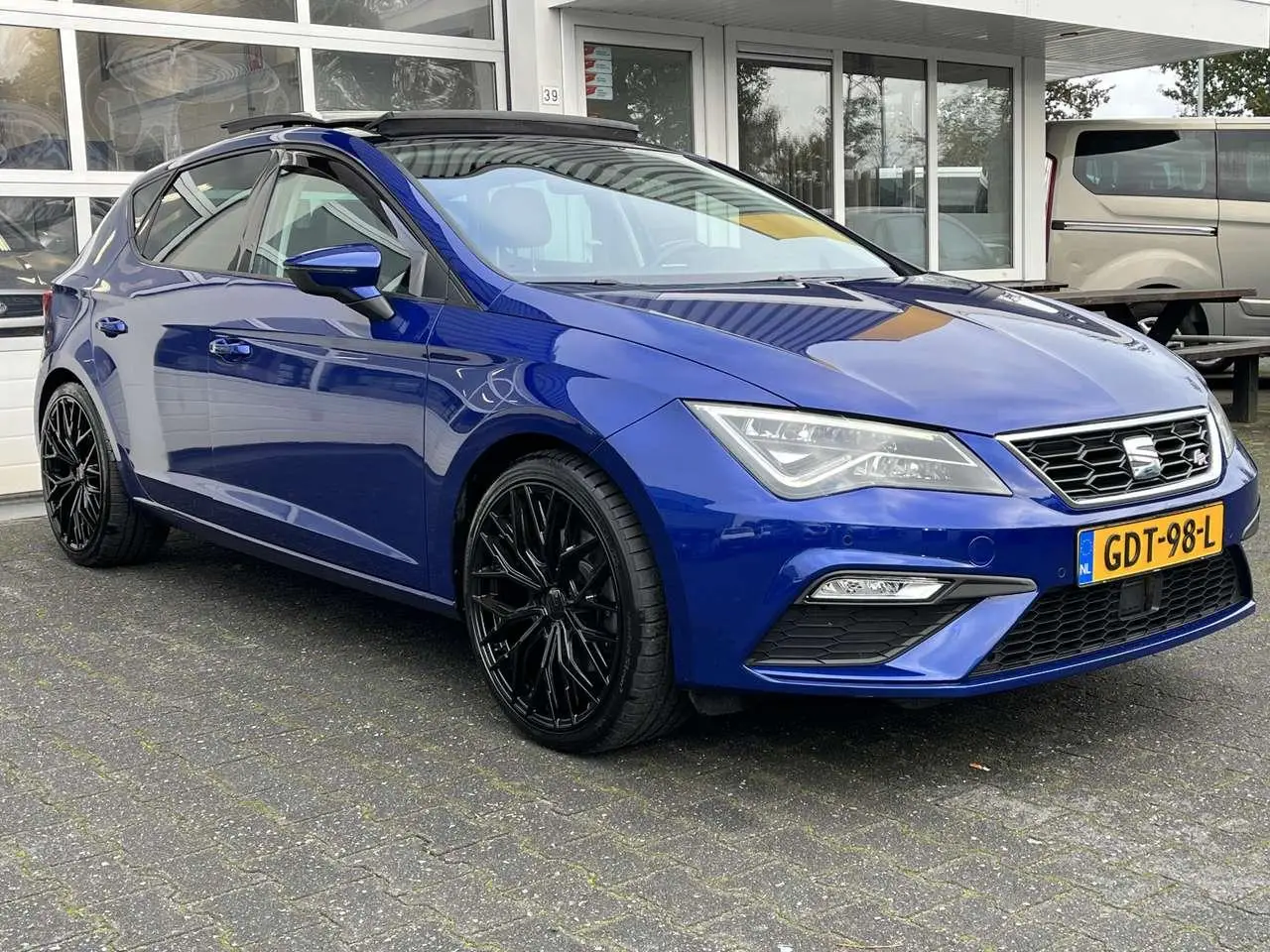 Photo 1 : Seat Leon 2017 Petrol