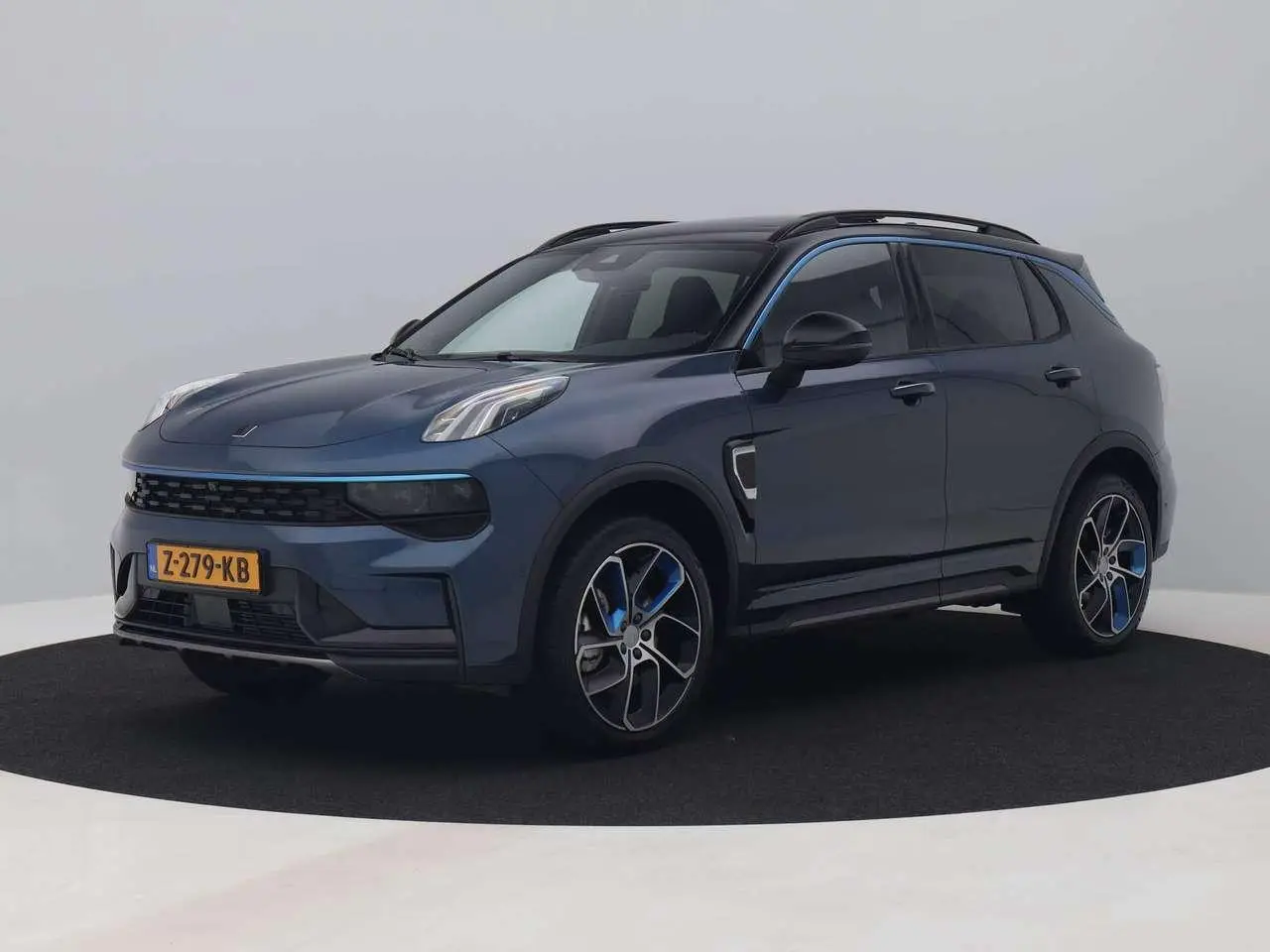 Photo 1 : Lynk & Co 01 2024 Hybrid