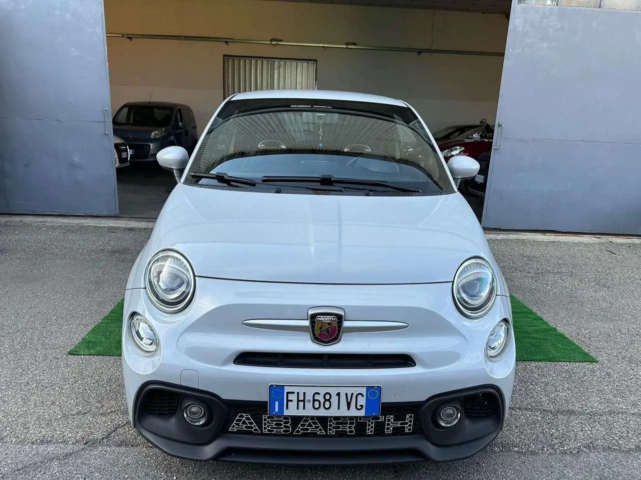 Photo 1 : Abarth 595 2017 Essence