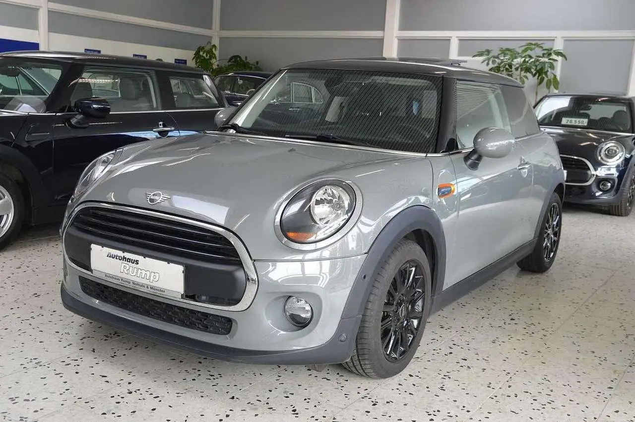 Photo 1 : Mini One 2018 Petrol