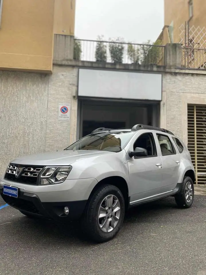 Photo 1 : Dacia Duster 2015 GPL