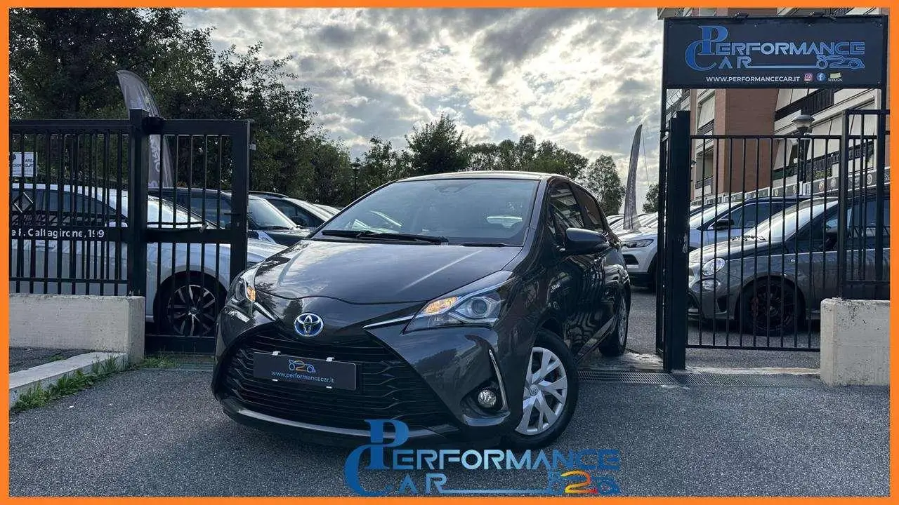 Photo 1 : Toyota Yaris 2019 Hybrid