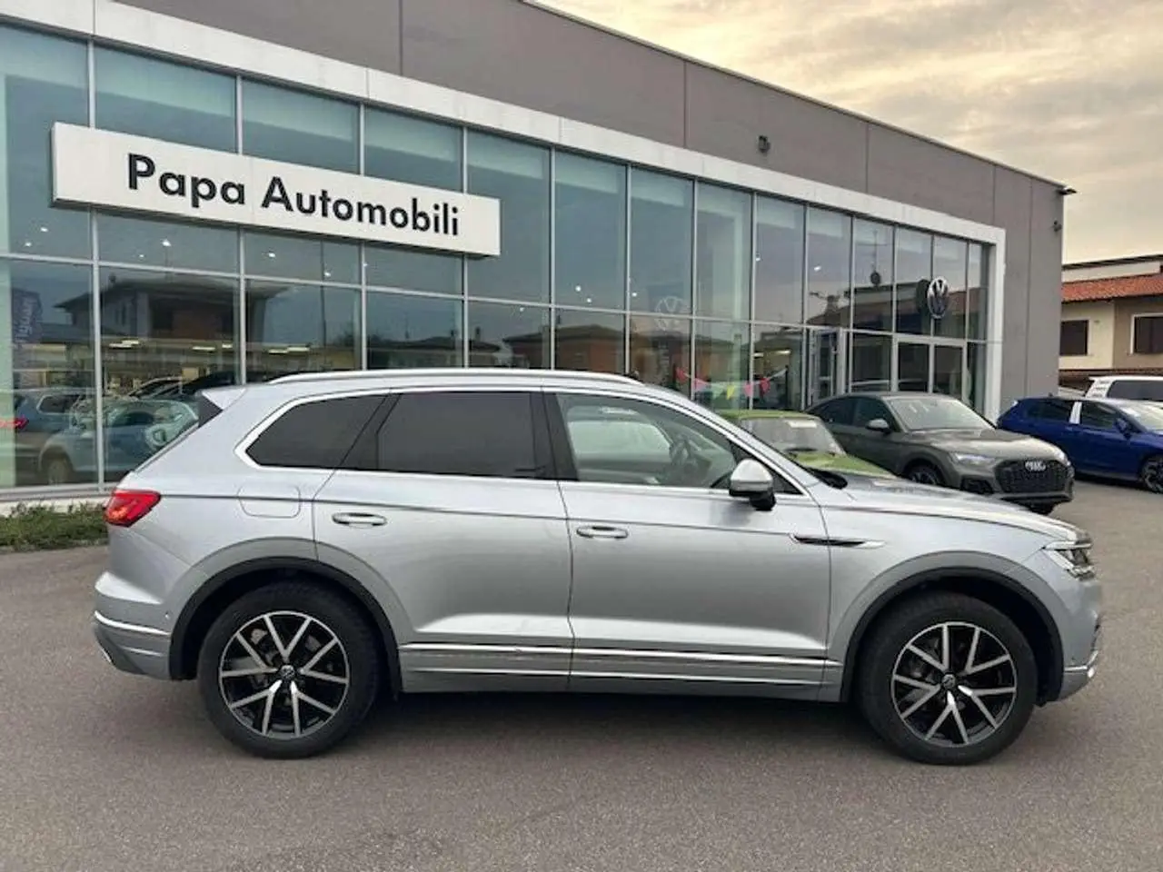 Photo 1 : Volkswagen Touareg 2023 Diesel