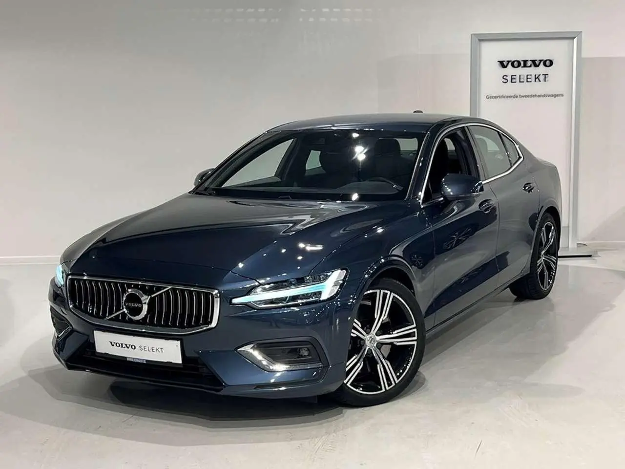 Photo 1 : Volvo S60 2020 Petrol