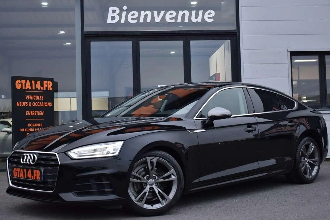 Photo 1 : Audi A5 2019 Essence