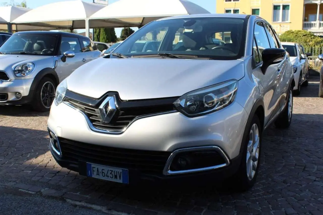 Photo 1 : Renault Captur 2015 Petrol