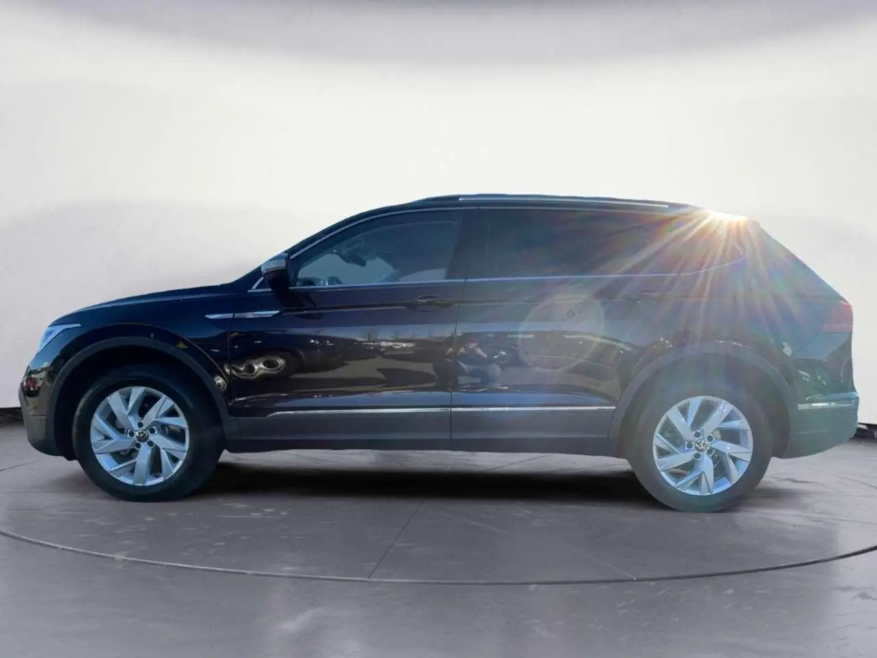 Photo 1 : Volkswagen Tiguan 2024 Diesel