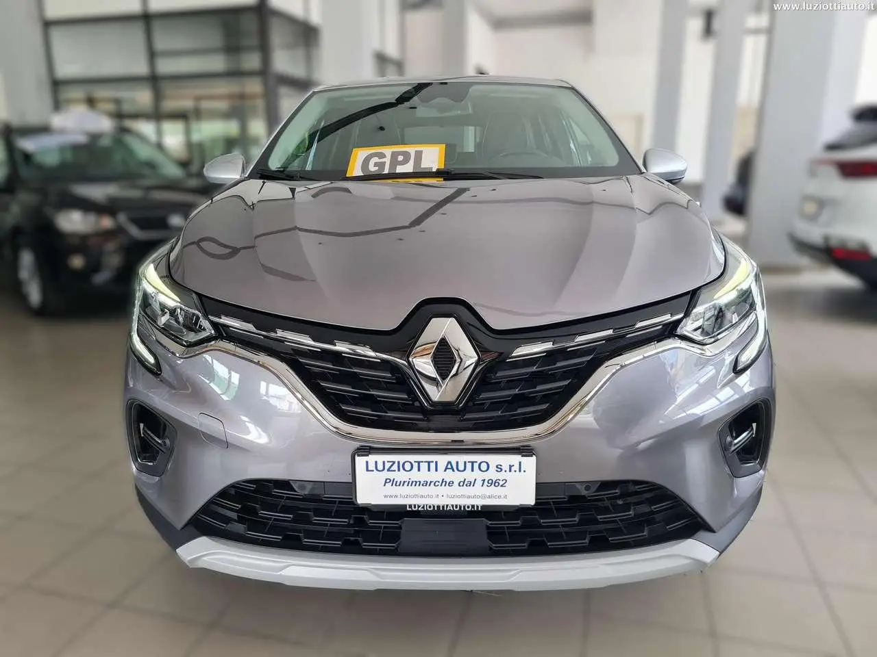 Photo 1 : Renault Captur 2021 LPG