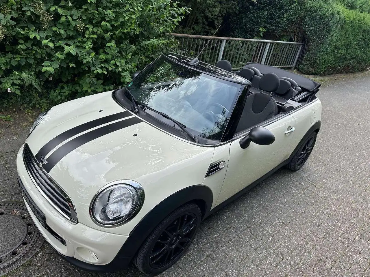 Photo 1 : Mini One 2015 Petrol