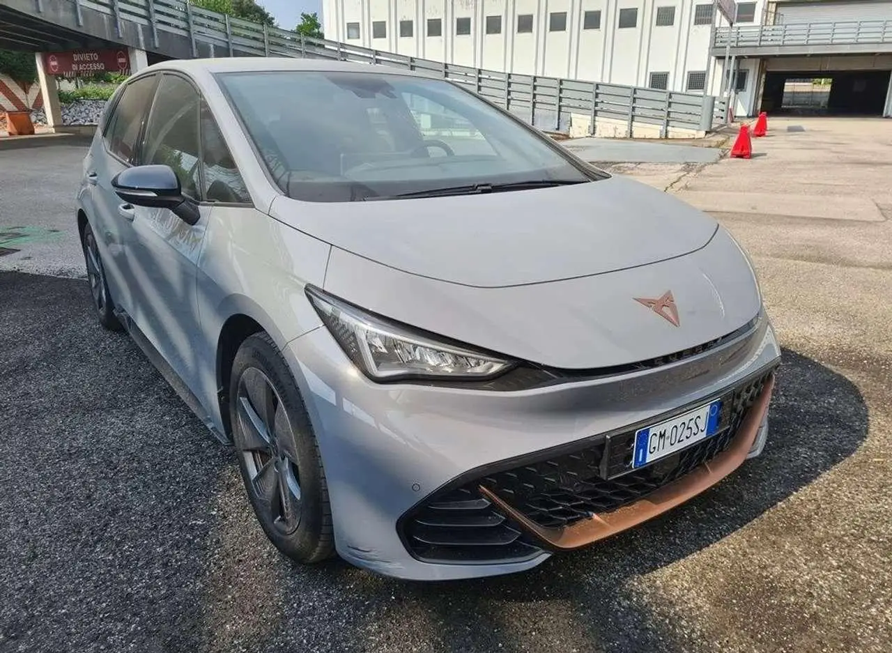 Photo 1 : Cupra Born 2023 Électrique