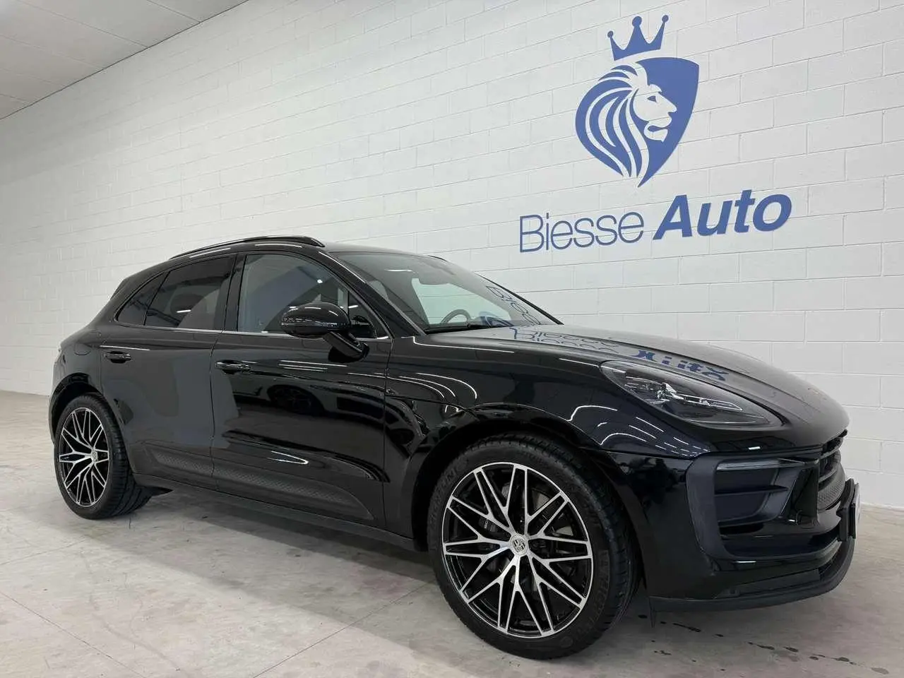 Photo 1 : Porsche Macan 2022 Petrol