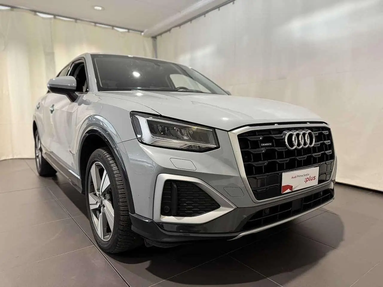 Photo 1 : Audi Q2 2021 Diesel