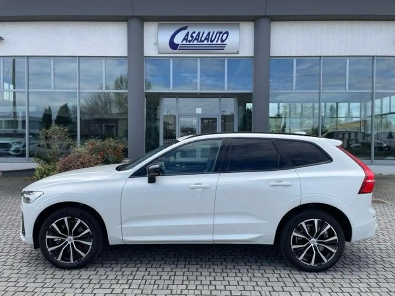 Photo 1 : Volvo Xc60 2023 Hybrid