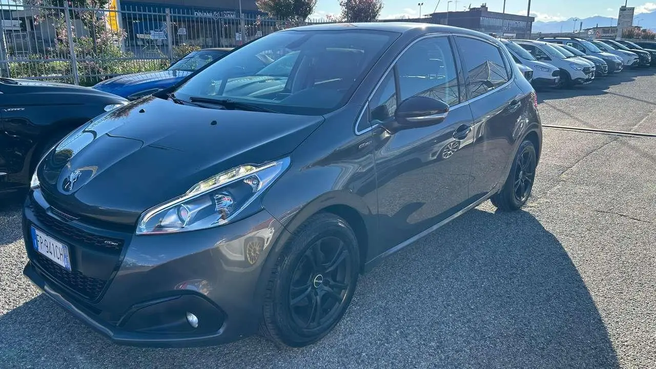 Photo 1 : Peugeot 208 2018 Petrol