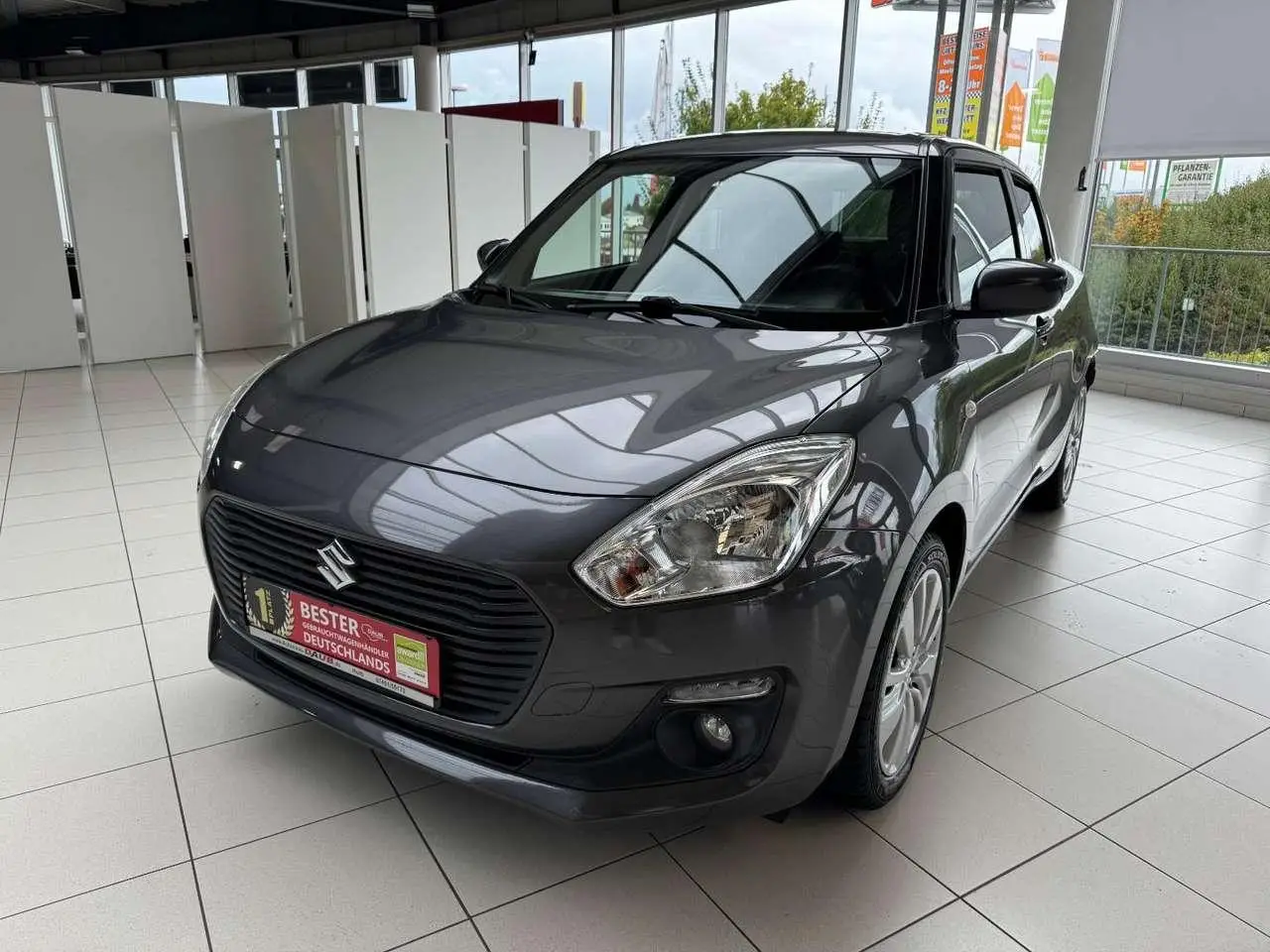 Photo 1 : Suzuki Swift 2019 Petrol