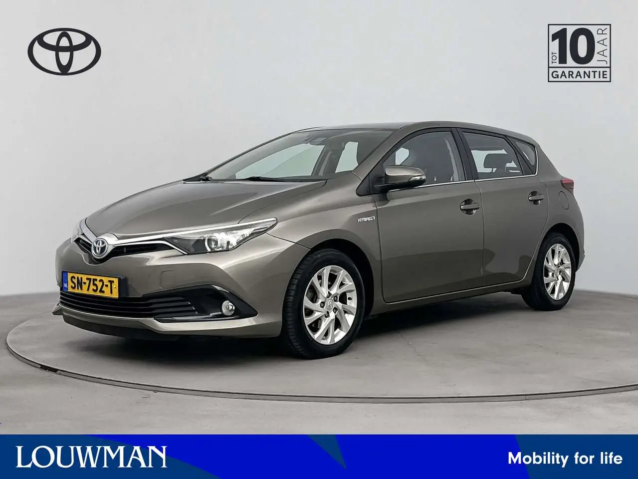 Photo 1 : Toyota Auris 2017 Hybrid