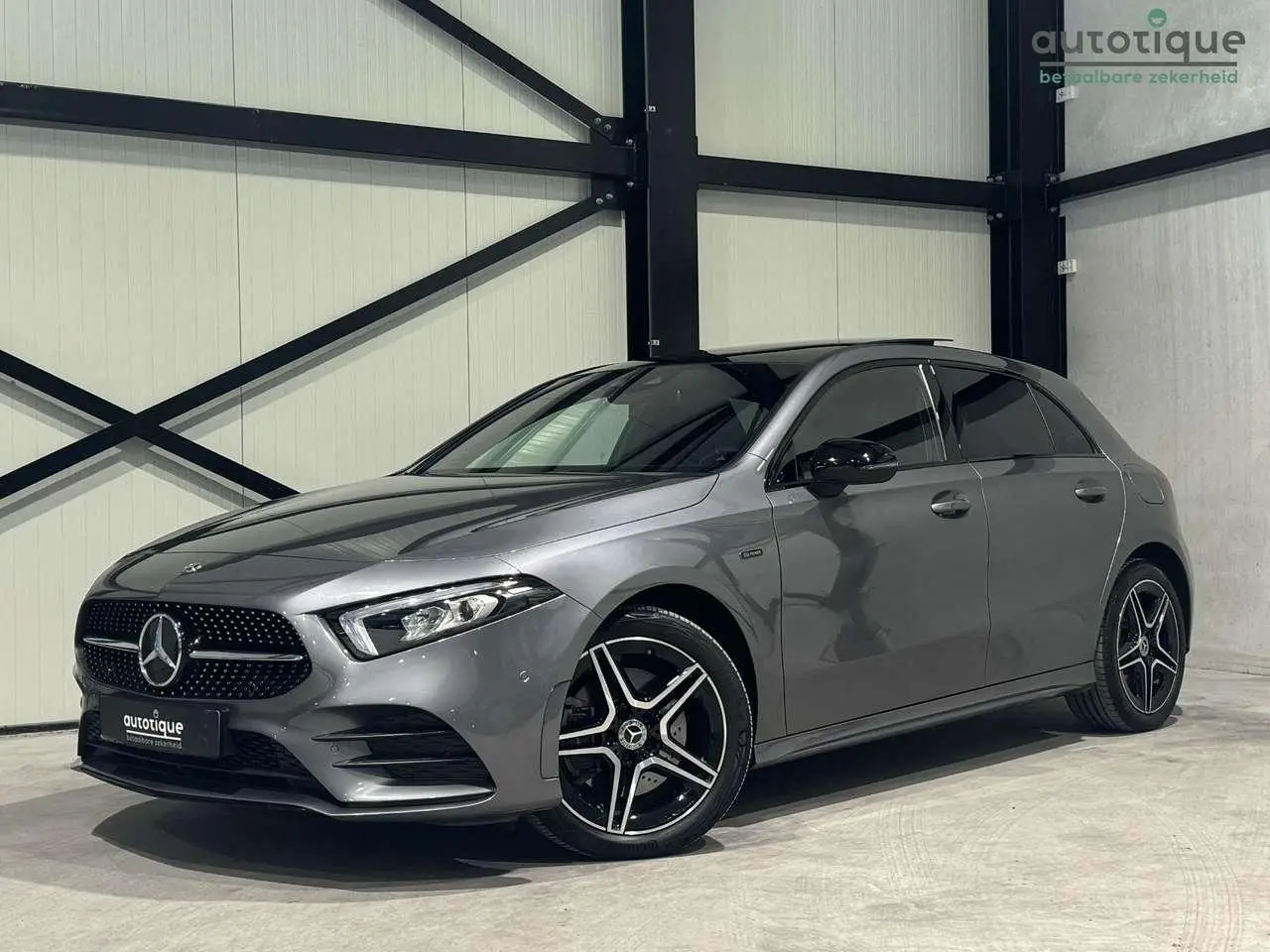 Photo 1 : Mercedes-benz Classe A 2020 Hybride