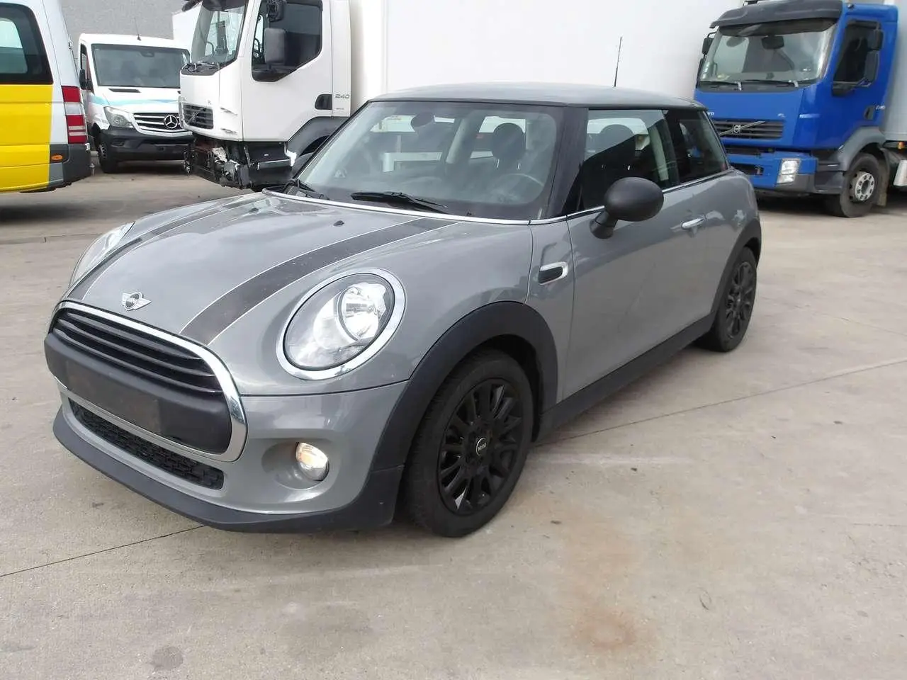 Photo 1 : Mini Cooper 2017 Petrol