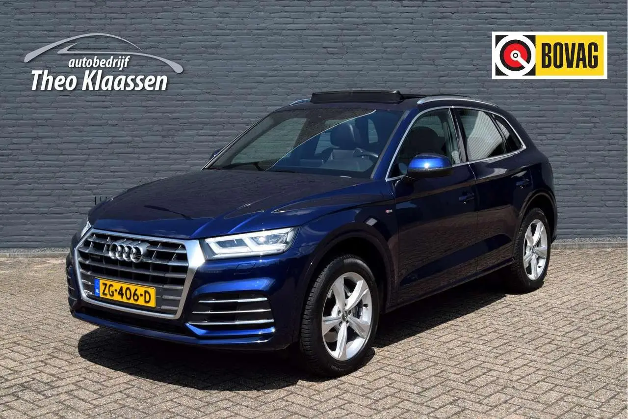 Photo 1 : Audi Q5 2019 Petrol